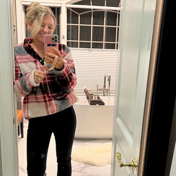 Cupshe Button Stand Pullover, Size S - Picture 1 of 3